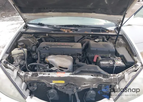 2002 Toyota Camry Xle z USA, uszkodzony, nr VIN 4T1BE32K92U030454